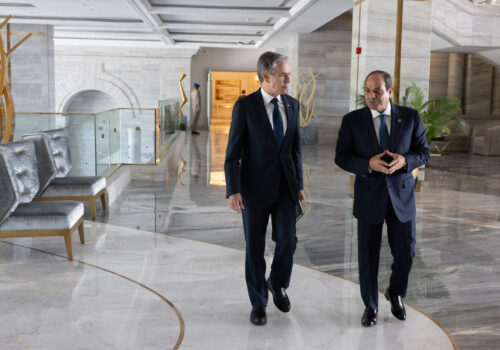 Only additional pressure can push Putin toward peace